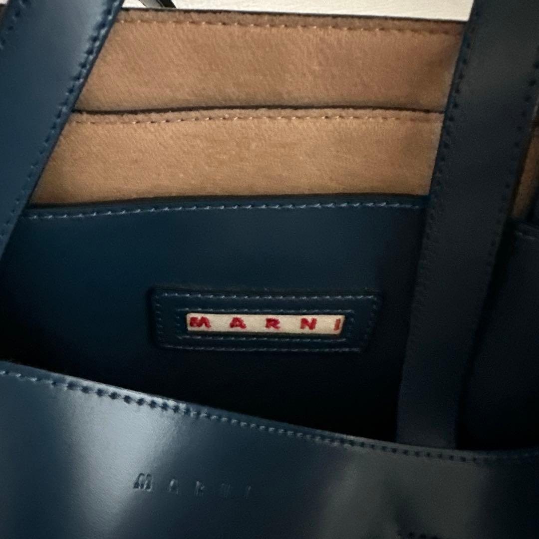 MARNI MUSEO ネイビー レザートートバッグ