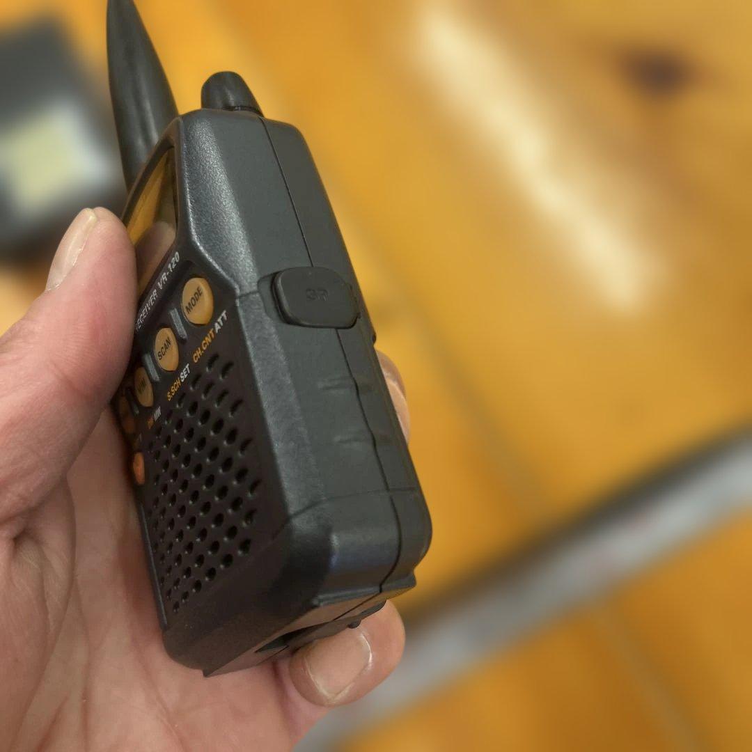 YAESU VR-120 広帯域ハンディ受信機 スタンダード エアバンド