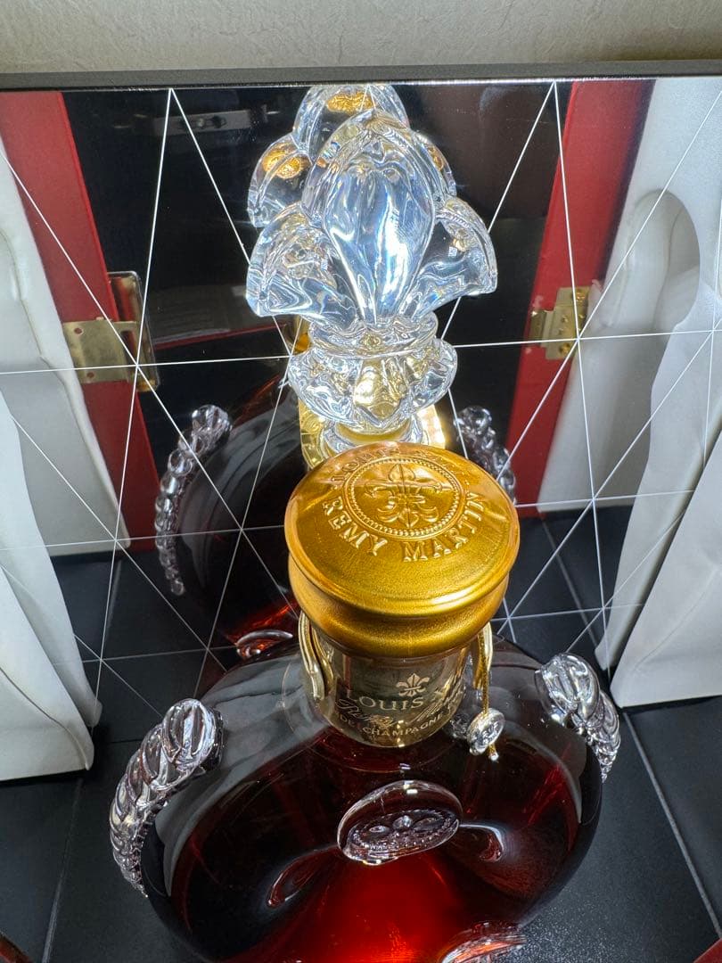 超美品】シリアルナンバ一致 LOUIS XIII ブランデー クリスタルボトル