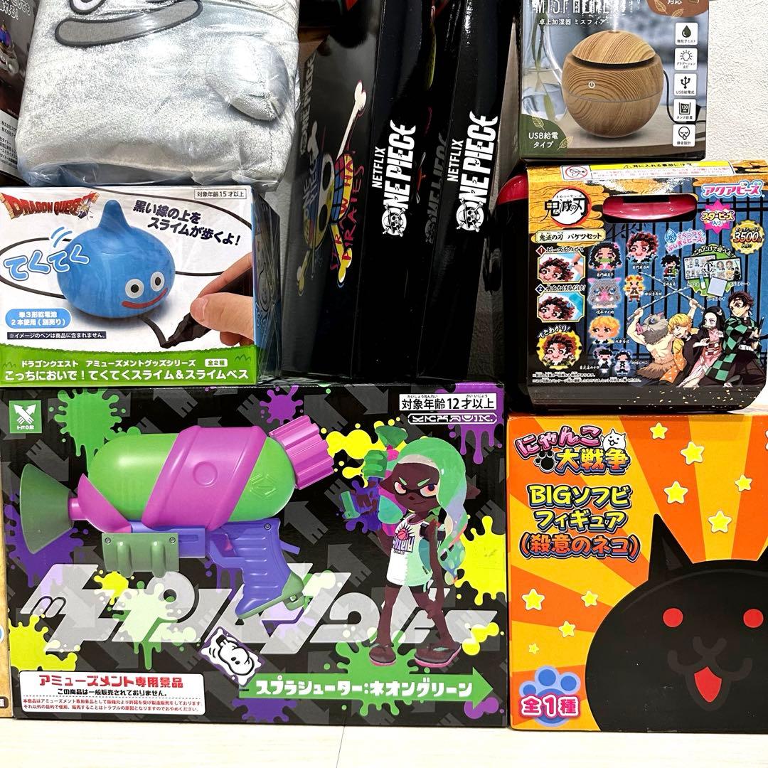 おもちゃ　雑貨　キャラクターグッズ　まとめ売り　ドラクエ　ONE PIECE