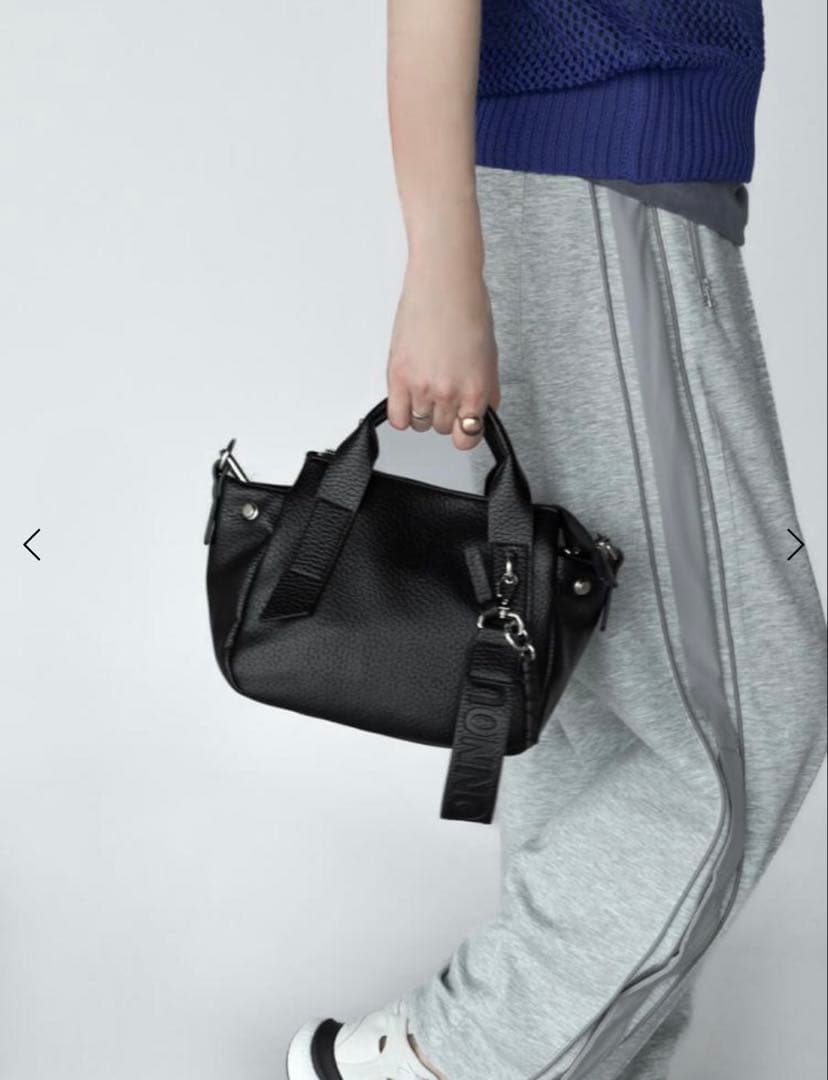 nouer 2way ショルダーバッグ ブラック チャーム3点付き