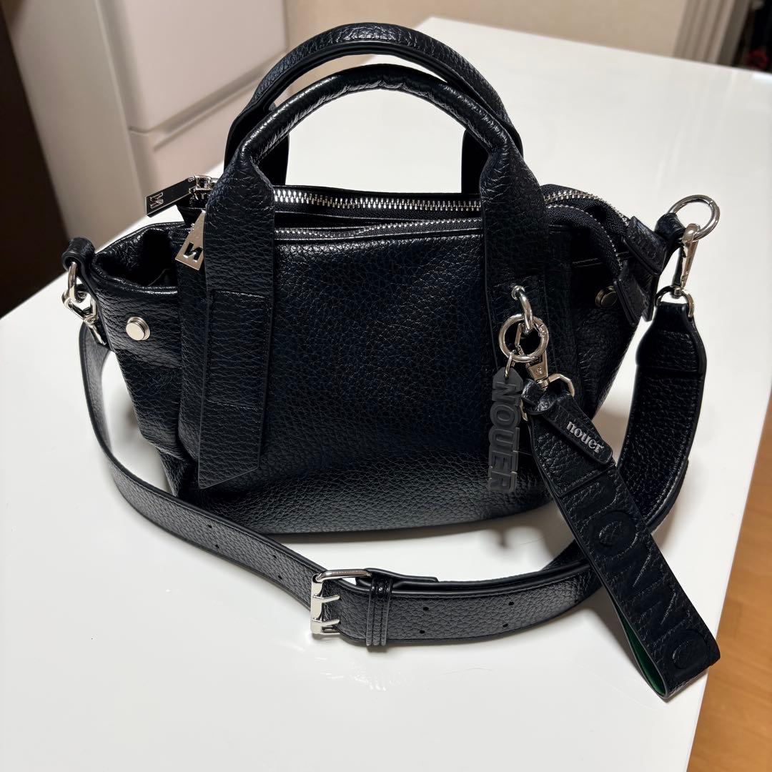 nouer 2way ショルダーバッグ ブラック チャーム3点付き