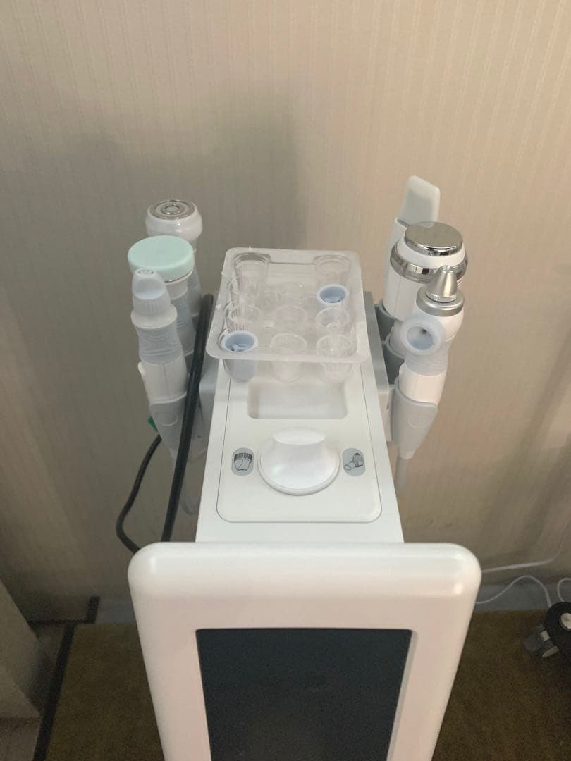 中古/美品】6in1ハイドラフェイシャル 毛穴洗浄 角質除去 エステ/業務