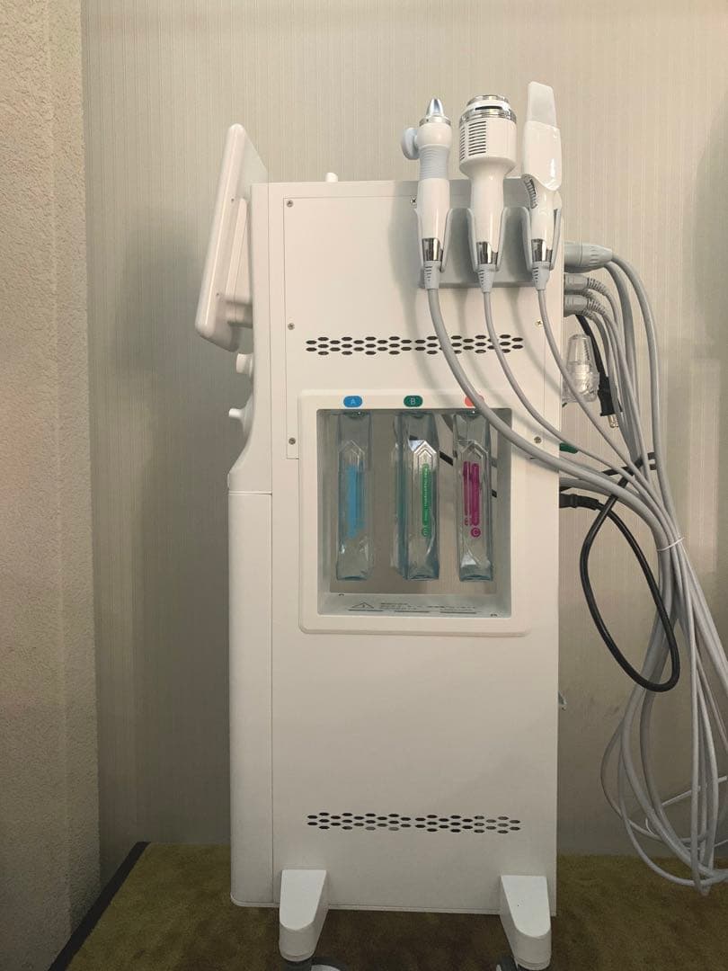 中古/美品】6in1ハイドラフェイシャル 毛穴洗浄 角質除去 エステ/業務