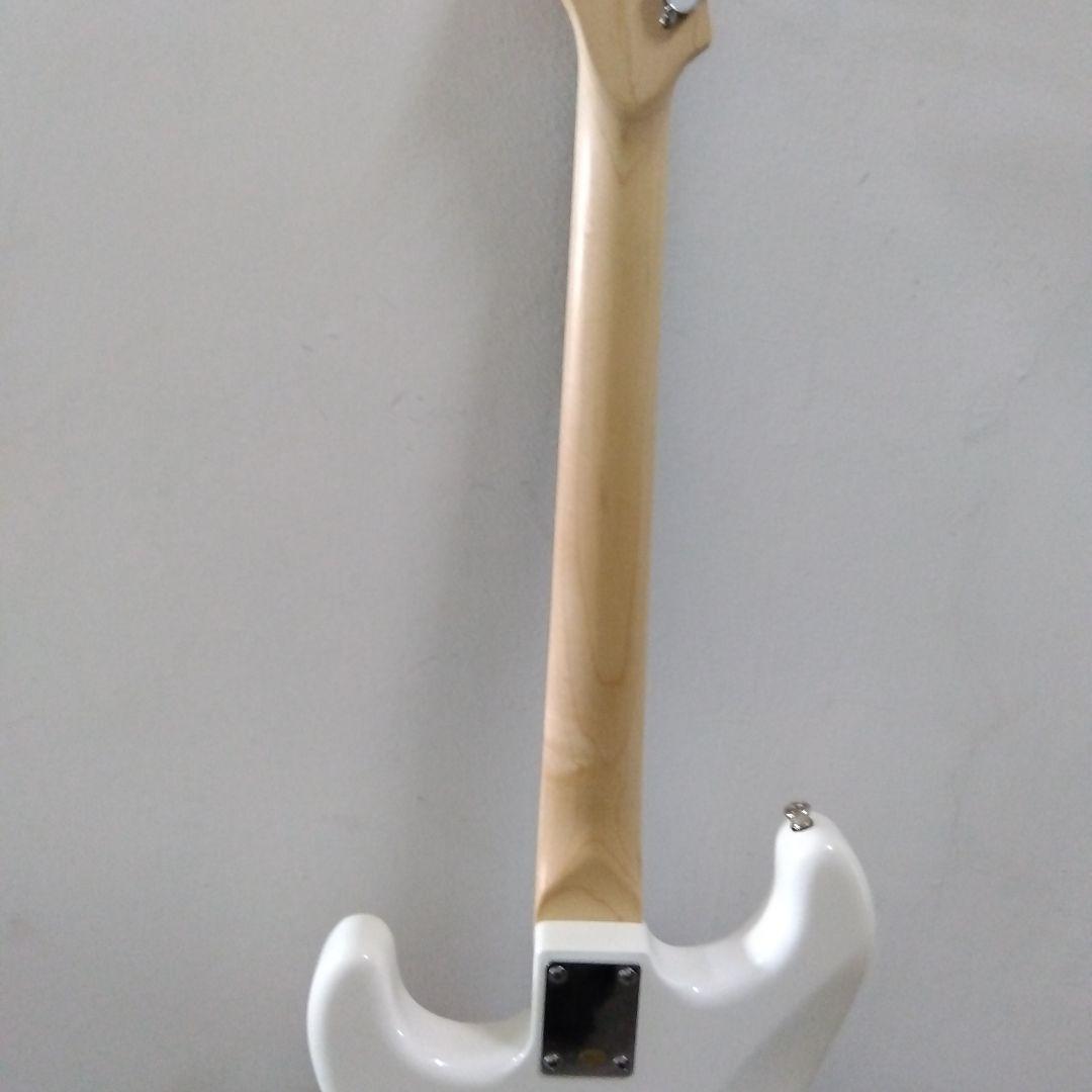 Legend ホワイト エレキギター ストラトタイプ