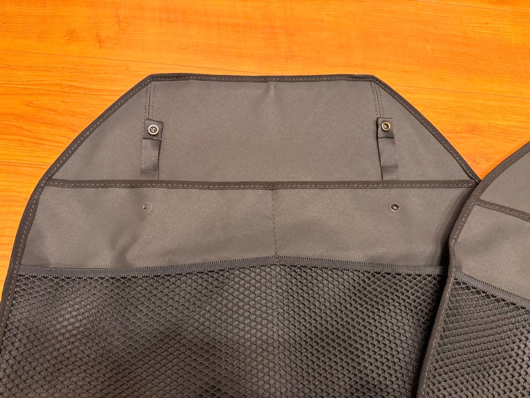 VOLVO純正キックガード　チャイルドシートカバー