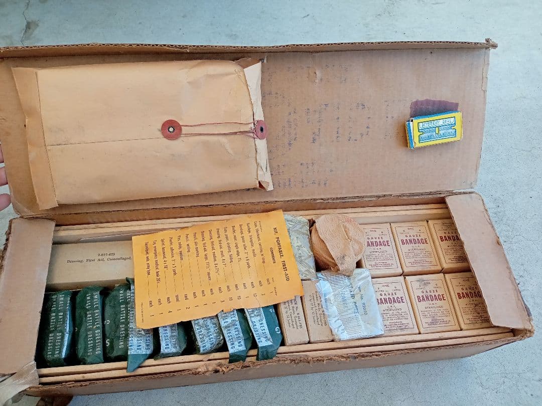 カリフォルニア州 救急キット 1940年代 第二次世界大戦 米軍の通販はau