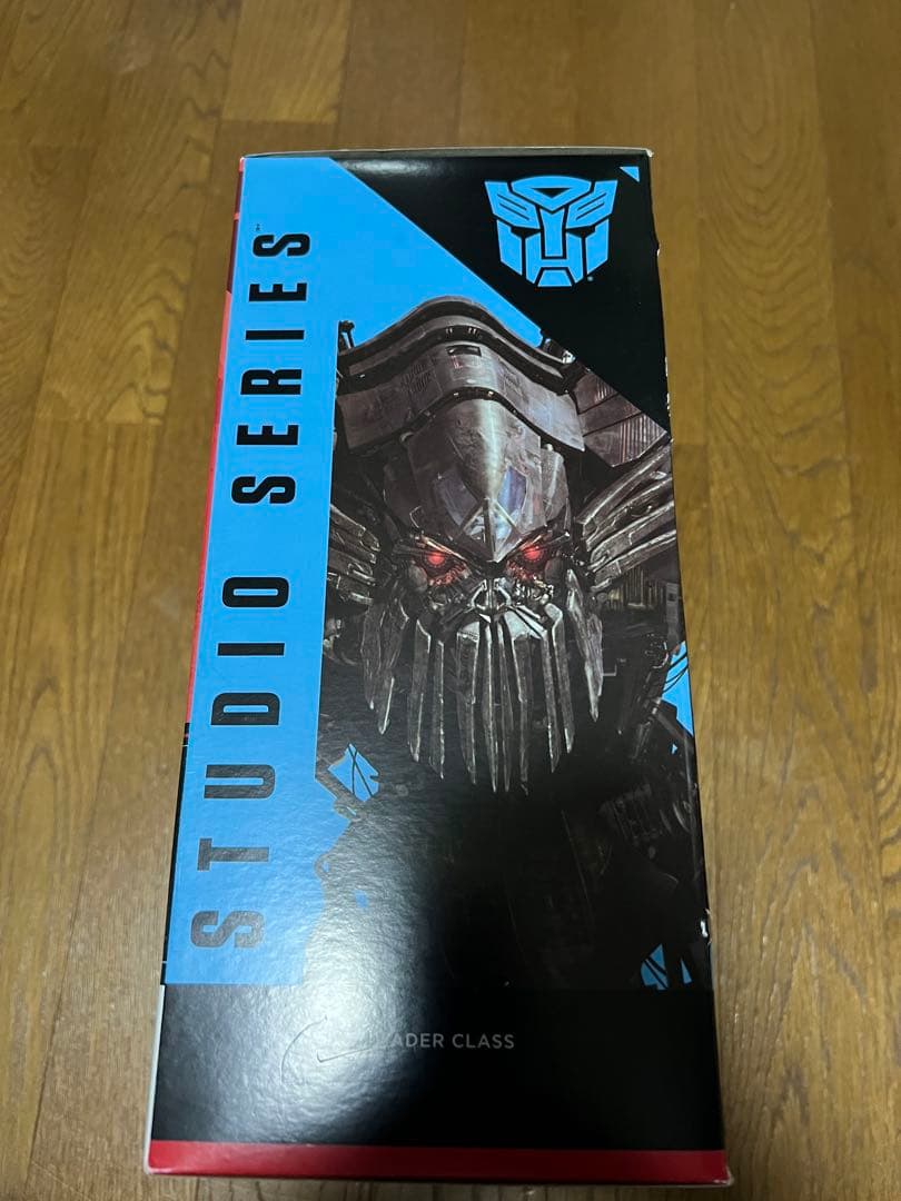 トランスフォーマー　スタジオシリーズ　オプティマス、ジェットファイヤーセット