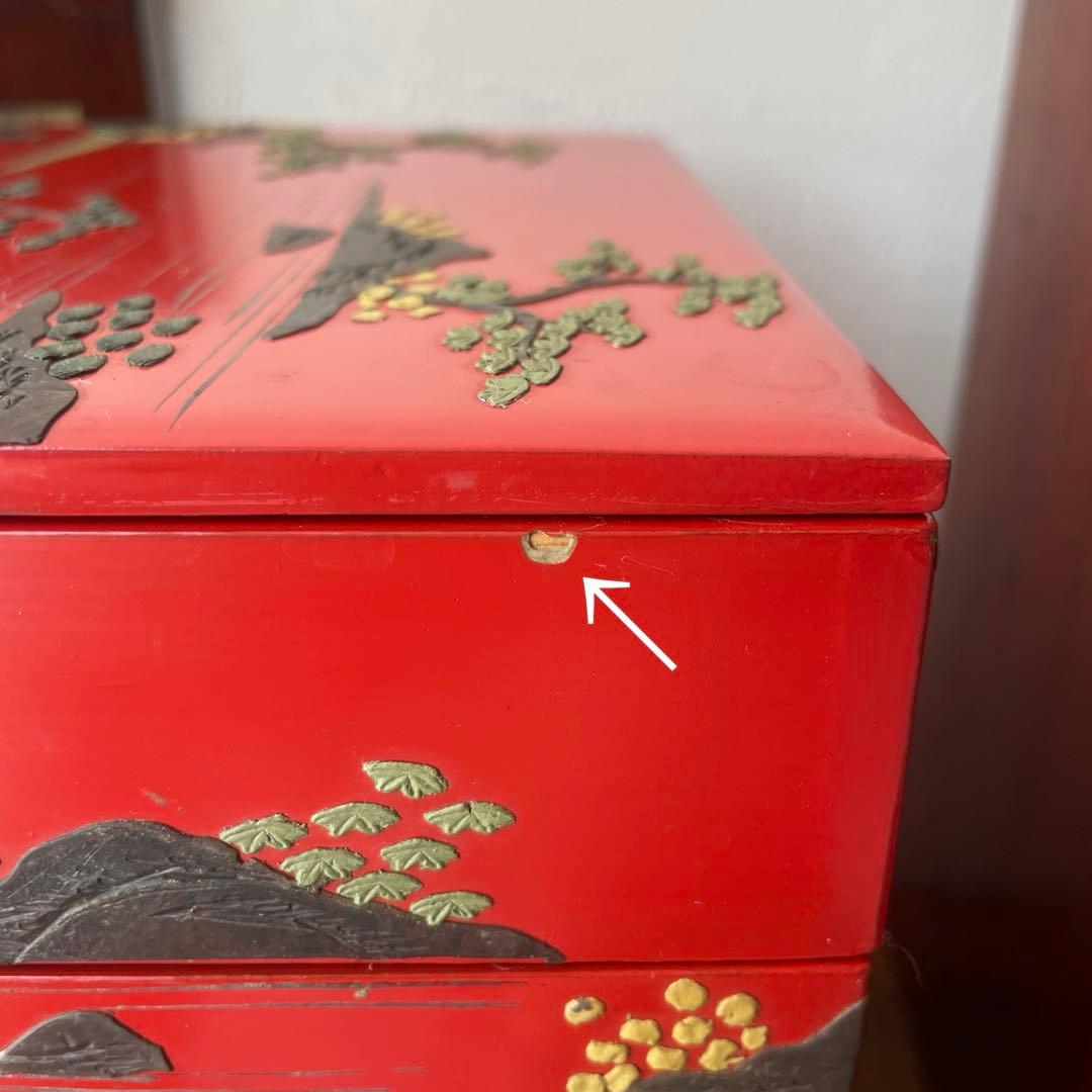 時代物　琉球漆器　重箱　５段　朱塗り　木箱入り　堆錦　東洋骨董　漆器