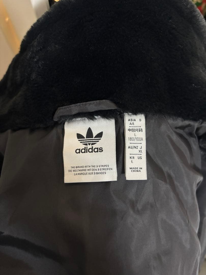 adidas ファートラックジャケット