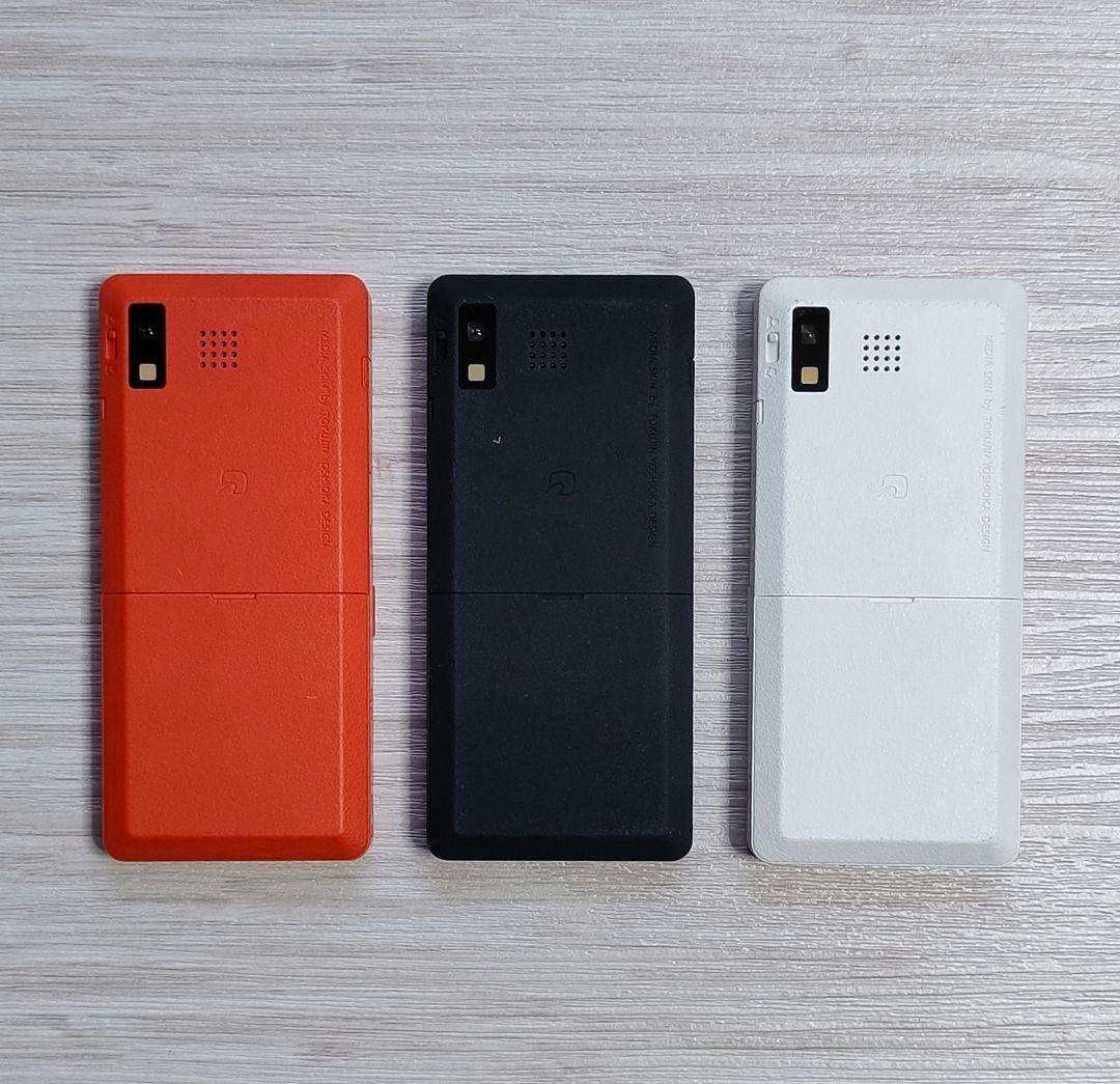 モックアップ｜au MEDIA SKIN｜ガラケー｜吉岡徳仁｜プロダクト