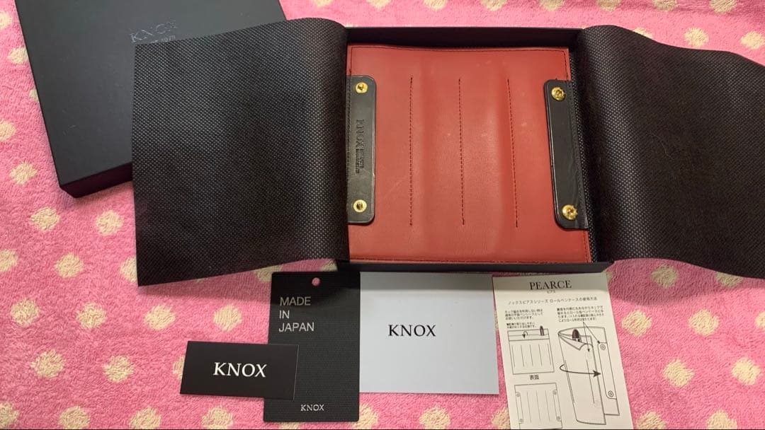 KNOX PEARCE 本革 ロールペンケース ブラック×レッド
