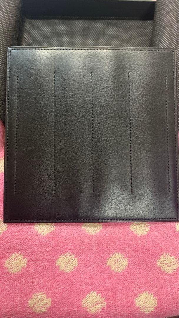 KNOX PEARCE 本革 ロールペンケース ブラック×レッドの通販はau PAY