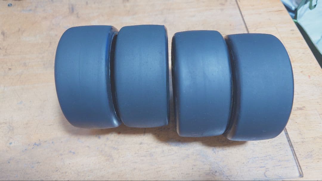 ＧＴクラス用（インファーノＧＴなど）タイヤ　７セットプラス　おまけタイヤ