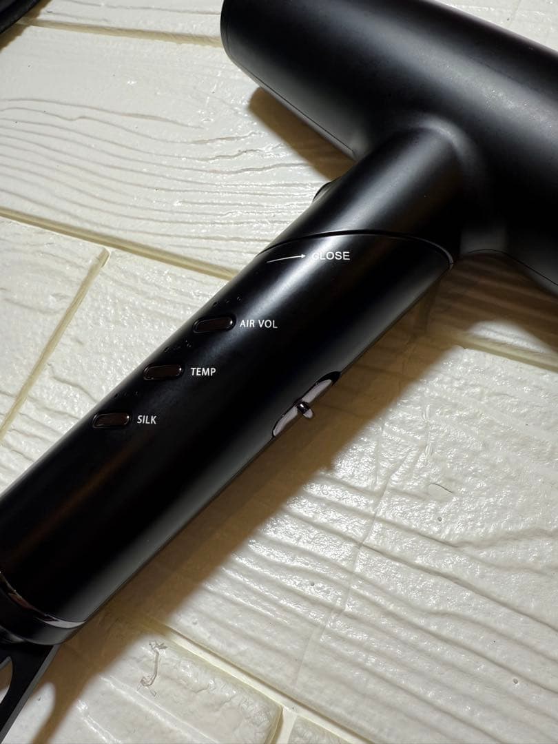 【絹女】KINUJO PRO ヘアドライヤー ブラック