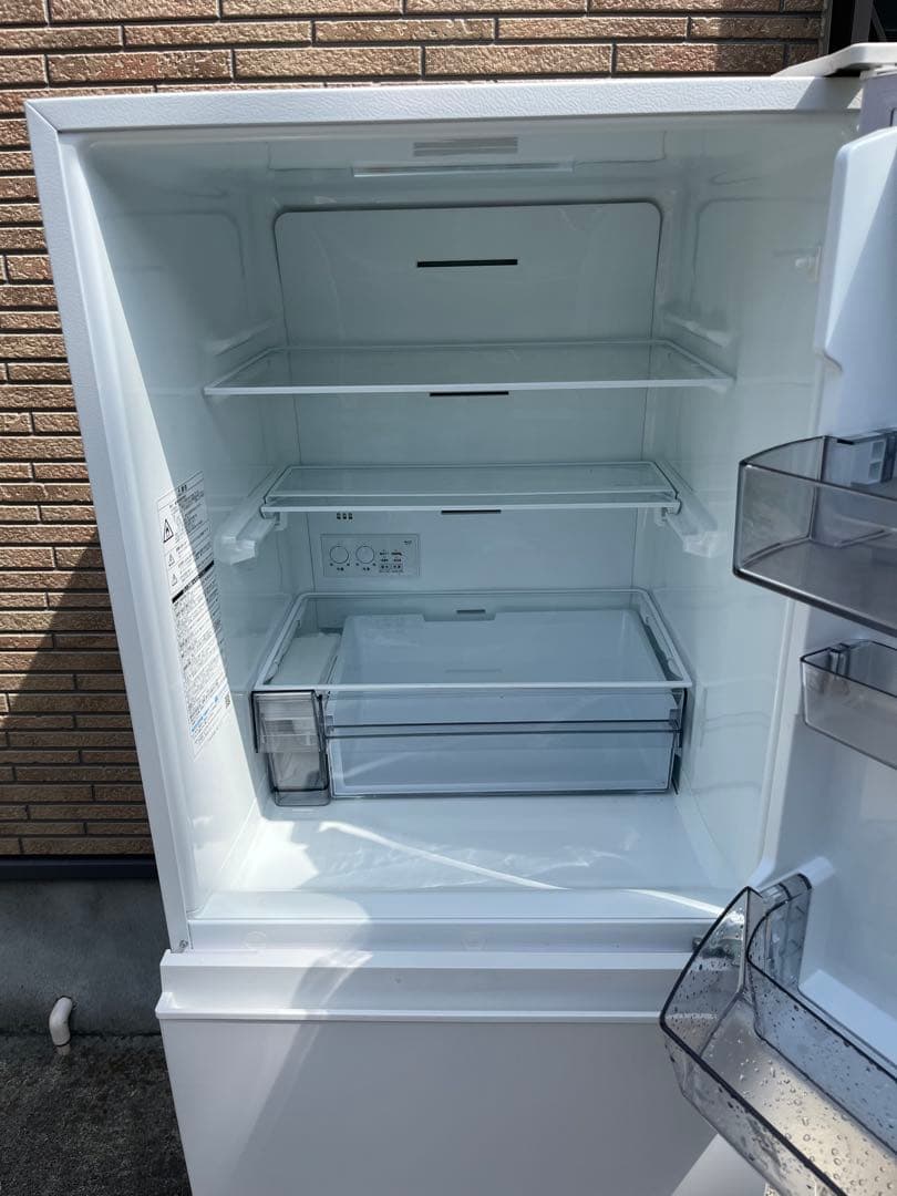 2023年製　TOSHIBA 冷凍冷蔵庫　326L 送料無料