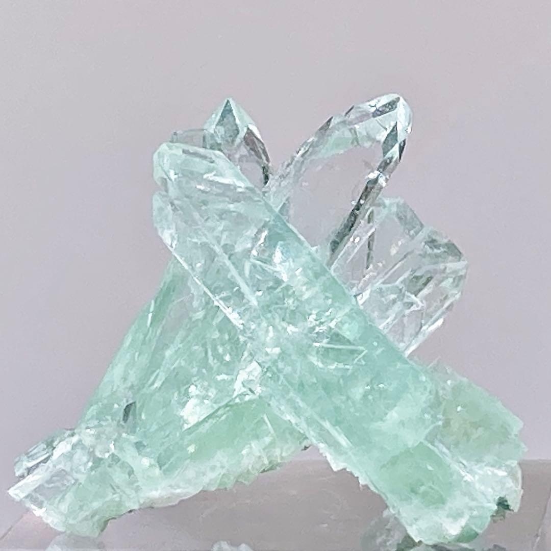 グリーンアポフィライト 魚眼石 原石 鉱物標本 天然石 283 - メルカリ