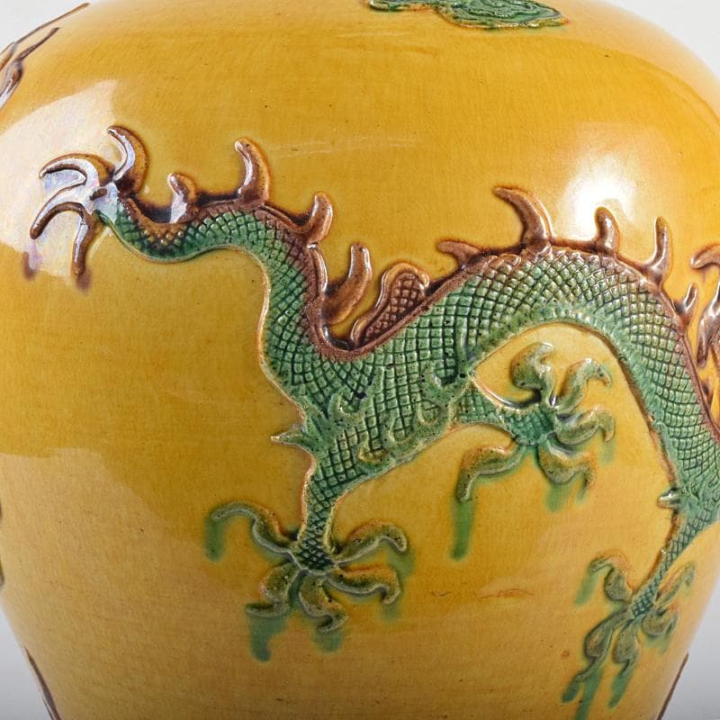 中国　黄地　貼雲龍文　梅瓶　時代箱付　M　R8821B