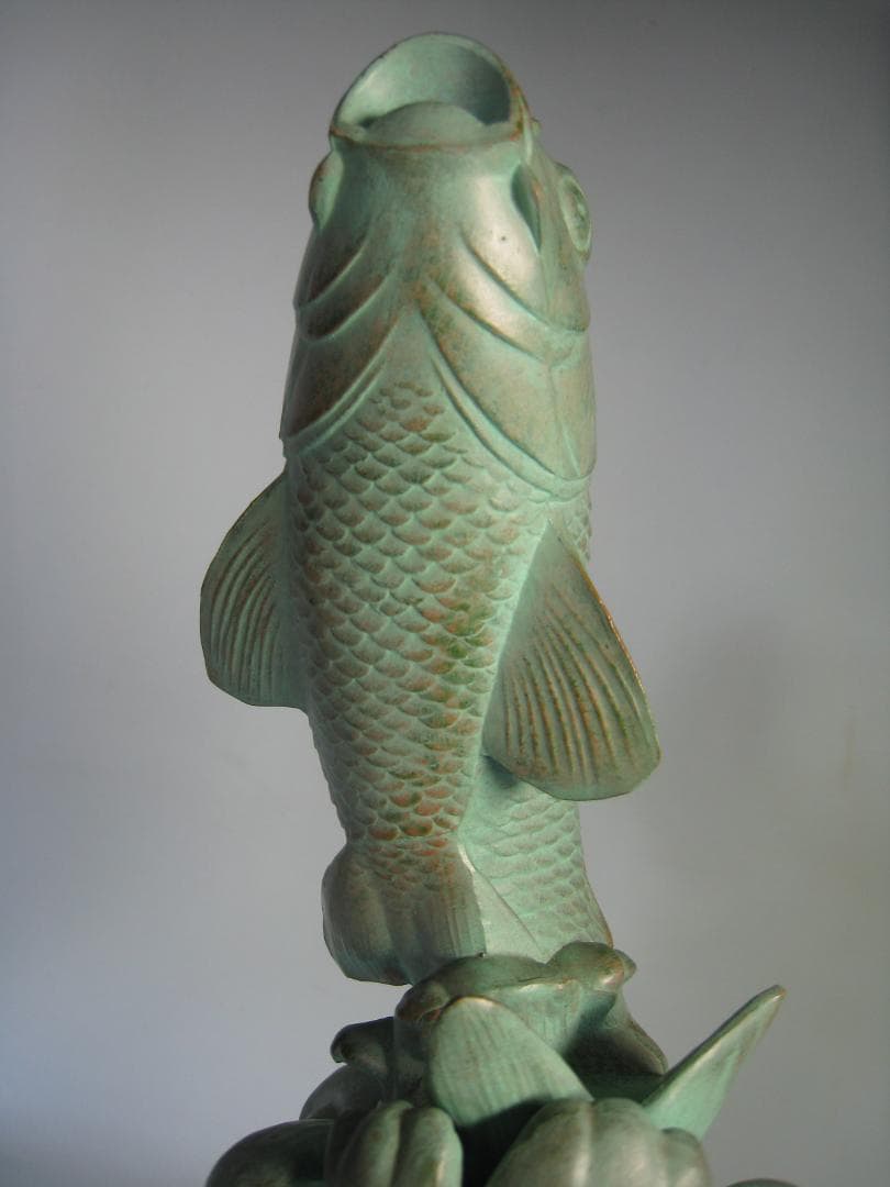 銅製 鯉の滝昇り置物 高さ約39㎝ 立身出世のシンボル 家