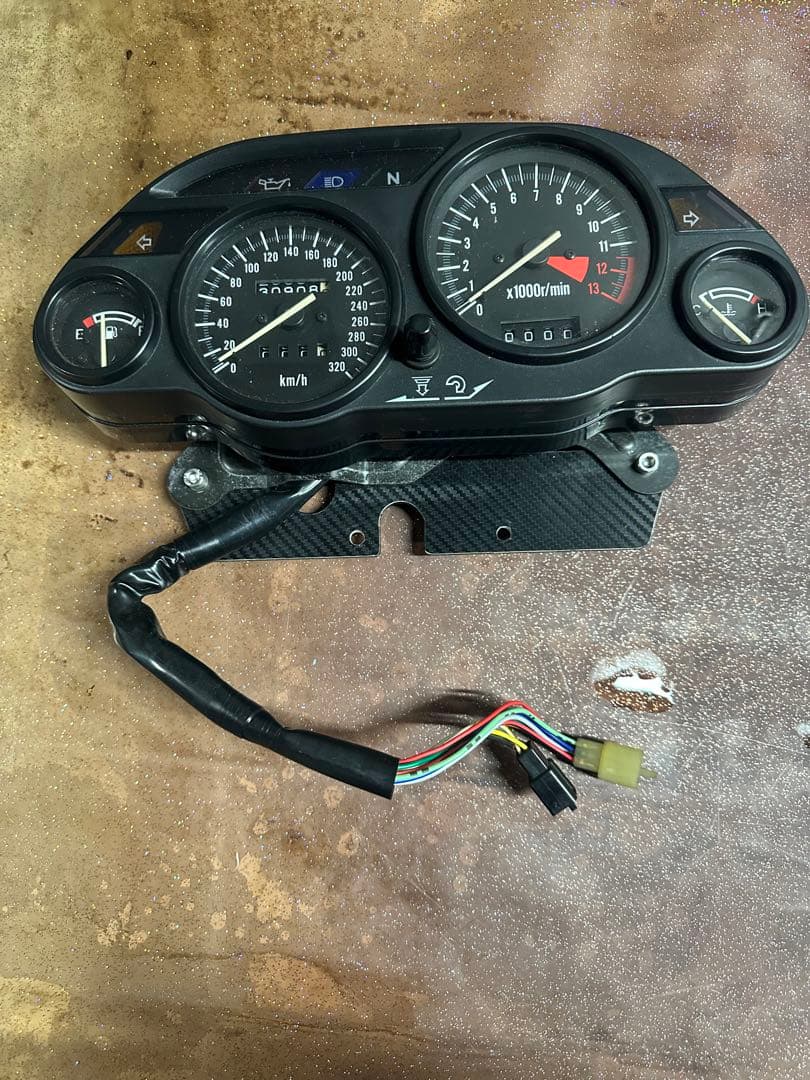 GPz900R用　zzr系メーター　ポン付け GPz900R用zzr系メーターポン付け