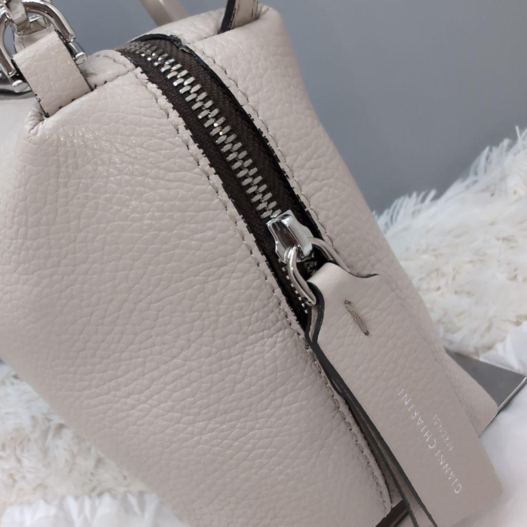雪女様✨️GIANNI CHIARINI M ショルダーバッグ