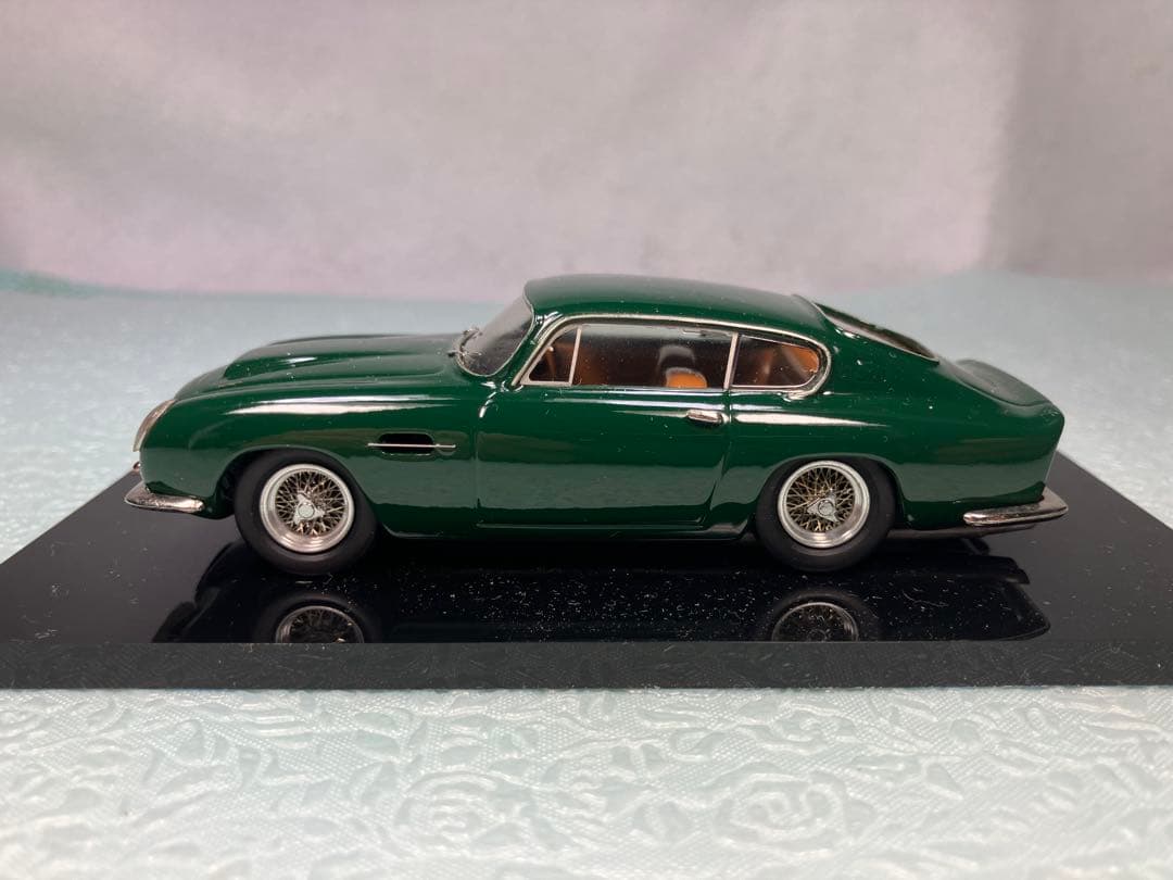 Illustra ホワイトメタル アストン・マーティン DB6 グリーン
