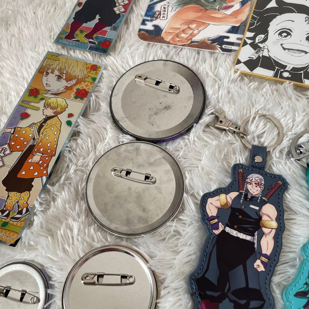 ☆☆鬼滅の刃・フィギュア・マスコット・缶バッジ等☆まとめ売り☆☆