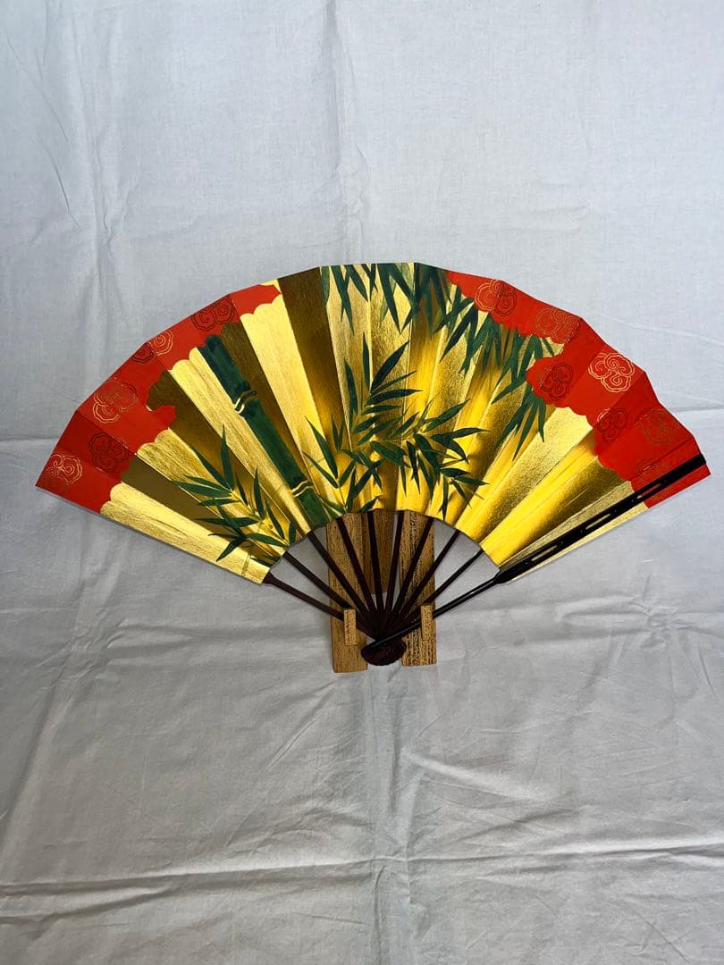 金地に松竹の柄手描き仕舞扇♢特注品の通販はau PAY マーケット - 輸入