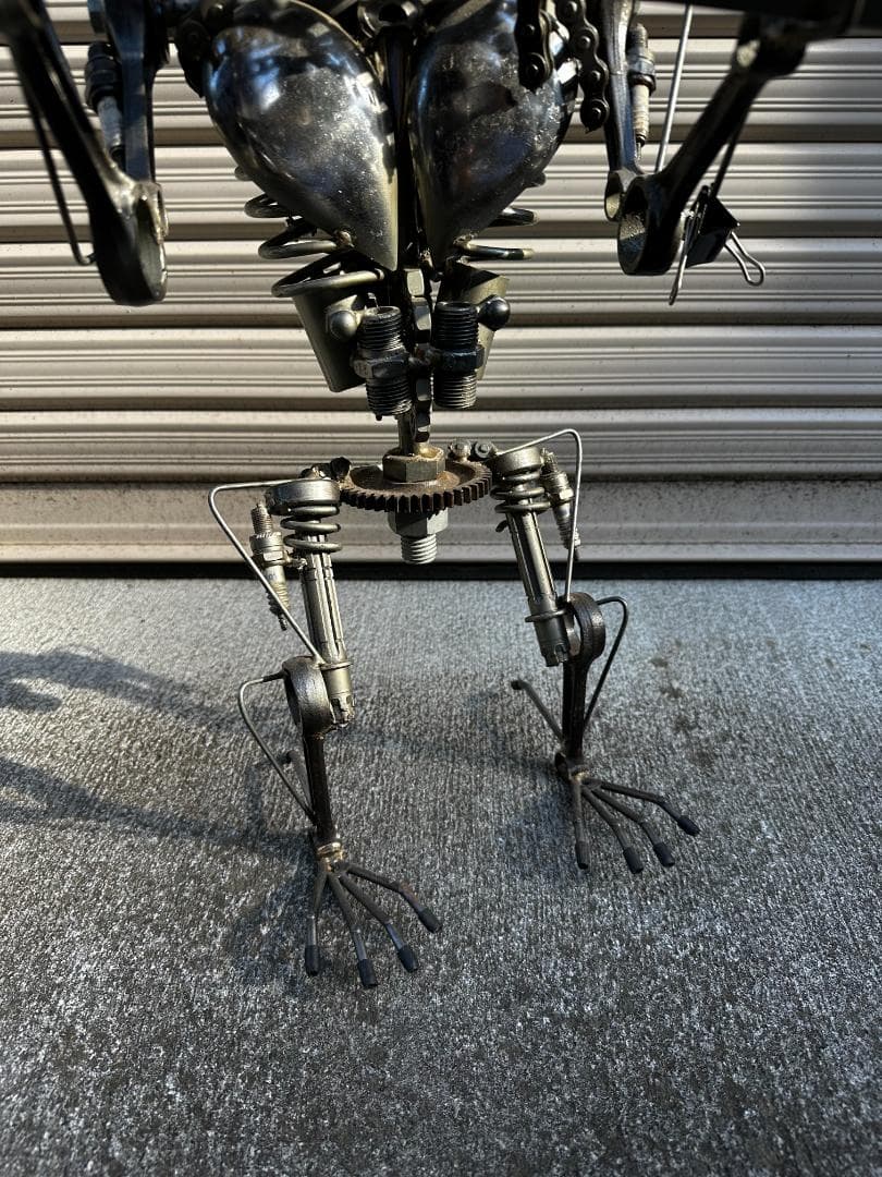 メタルアート　プレデターモチーフ　廃材アート