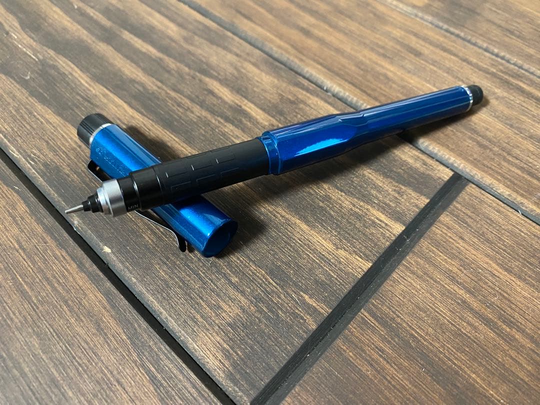 世界5000本限定品グランブルークルトガダイブ クルトガダイブ 限定色