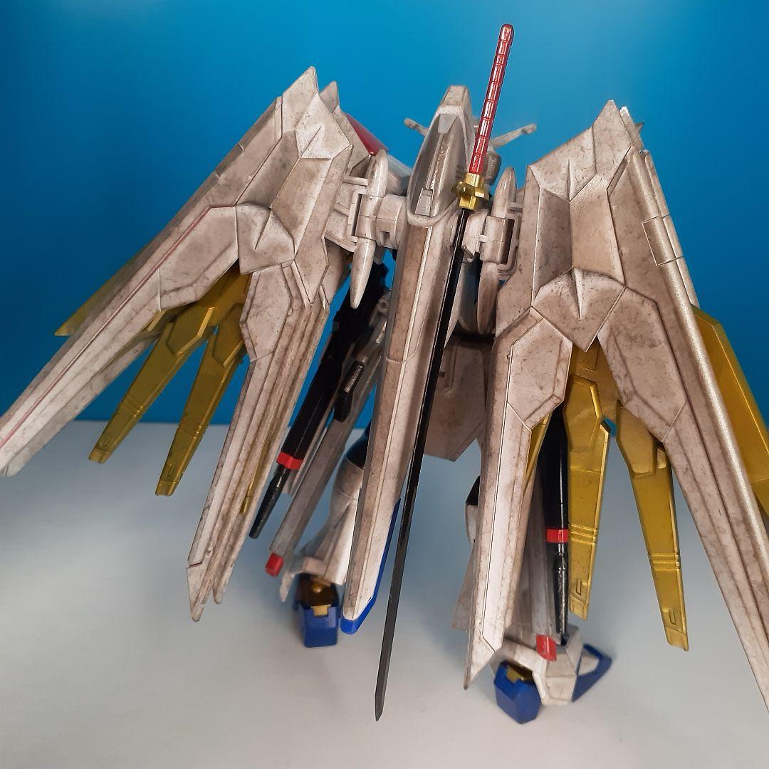 HGガンプラ マイティーストライクフリーダムガンダム 塗装済み