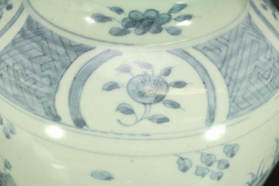 中国美術 青花 染付 人物紋 壷 高23.5cm(LC642)