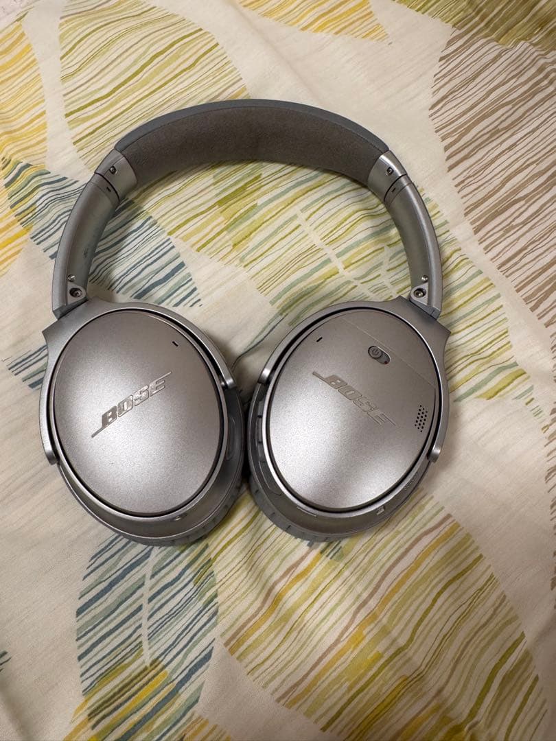 Bose ワイヤレスヘッドホン シルバー 値下げ可能