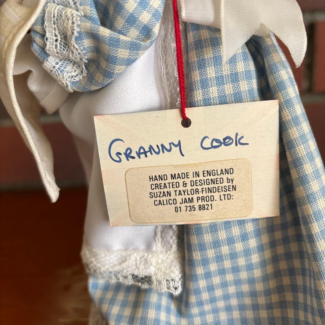Granny Sweet Seller Doll 《おばあちゃまの料理人》