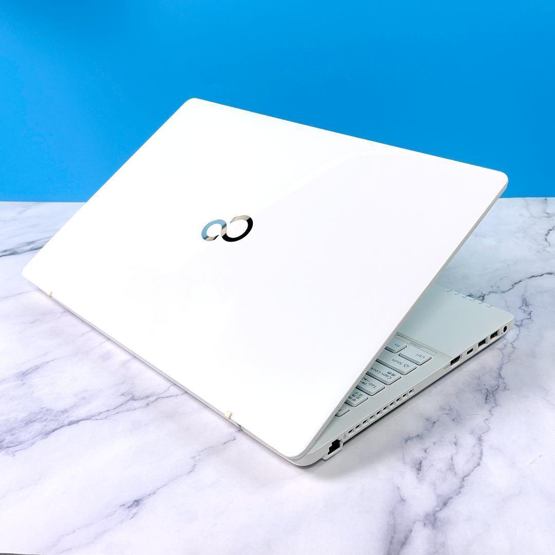 美品！Corei7・16GB・SSD512・Win11・ホワイト ノートパソコン - メルカリ
