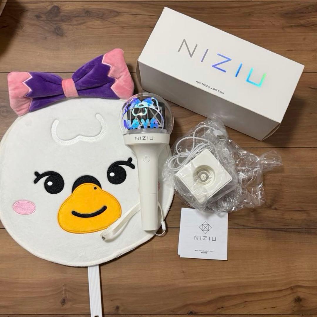 マヤ NIZIU ペンライト & うちわセット