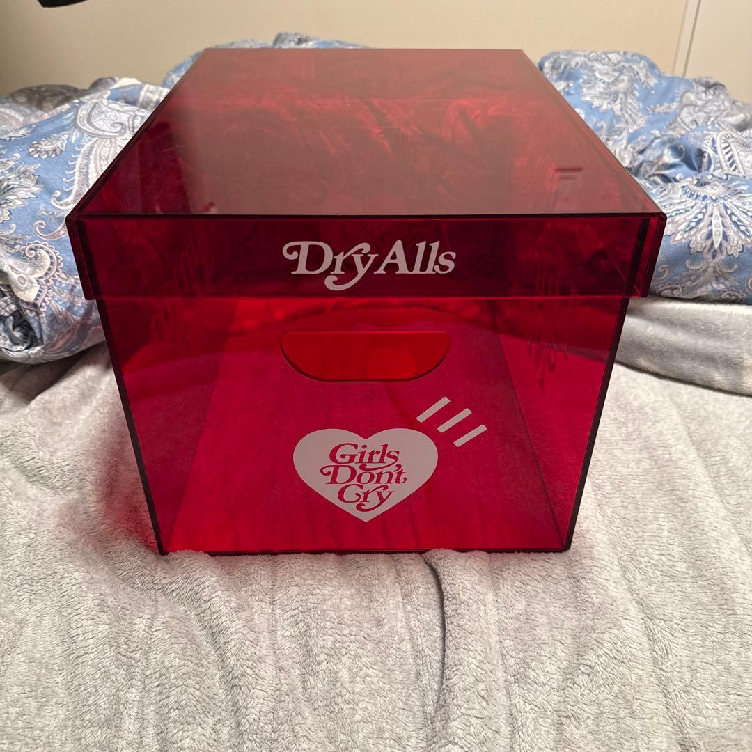 Human Made 透明赤ボックス - メルカリ