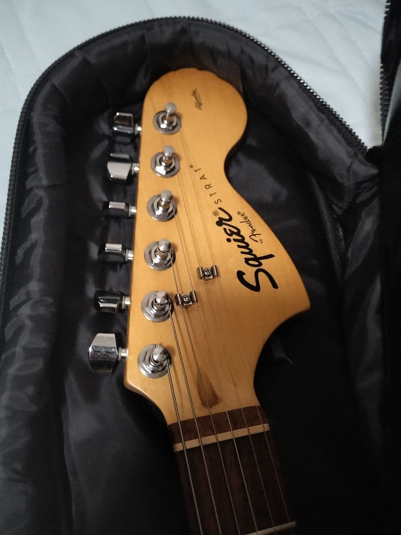 Squier ストラト Affinity 青 ケース付き 初心者最適