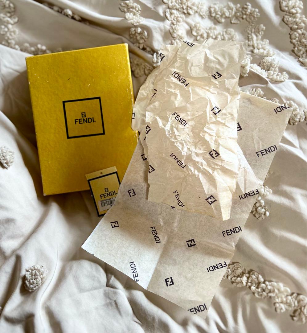 空箱☆FENDI ギフトボックス イエロー(送料込) - メルカリ