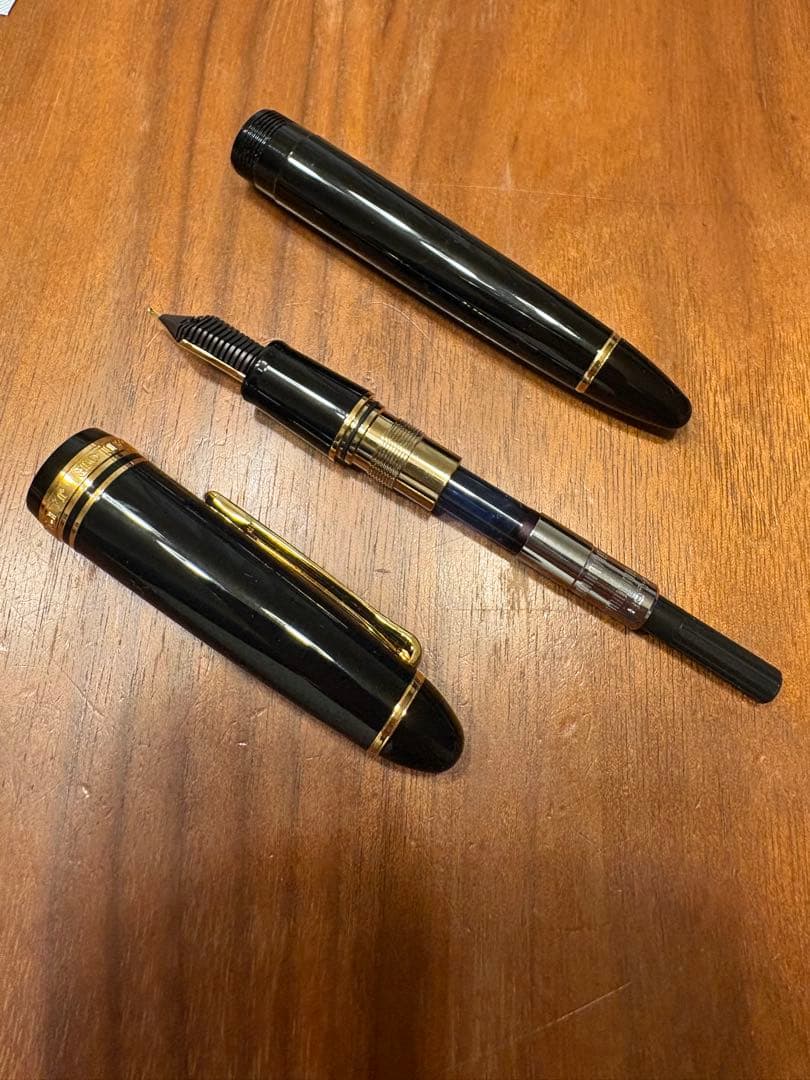 セーラー万年筆 黒 M 中字　プロフィット21 21金