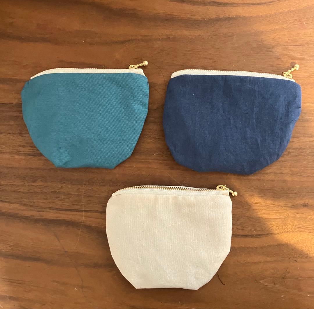 ななちゃんさま　専用ページ　薬ポーチ　刺繍　ハンドメイド