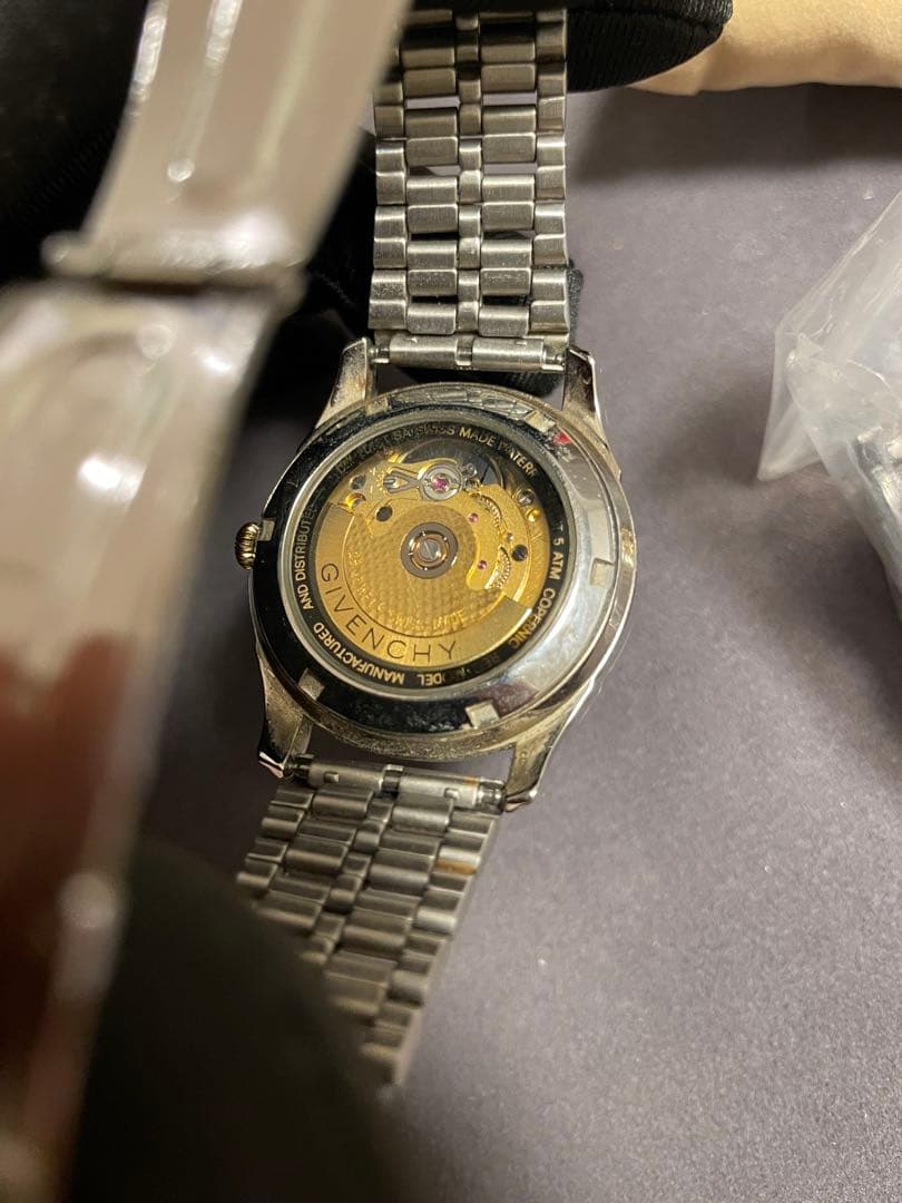 【最終値下げ】ジバンシー　メンズ　AT 稼働品　【極美品】　変えベルト付き