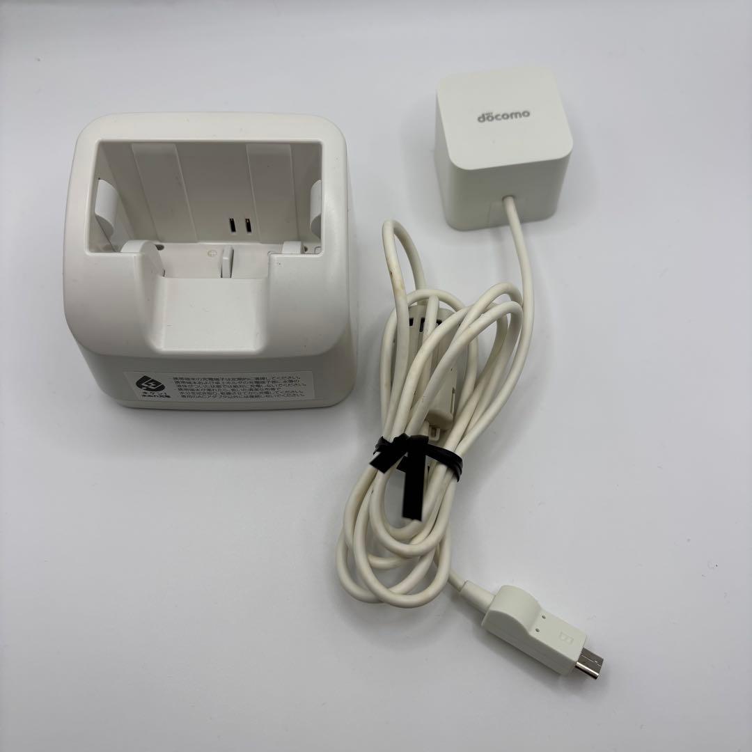docomo らくらくホン F-01M ネイビー 純正充電器付きの通販はau PAY