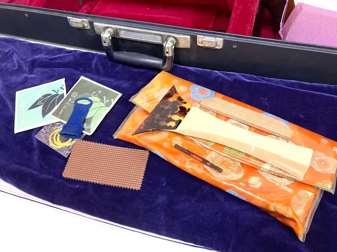 美品◇民謡三味線◇紅木 中棹 東さわり 皮破れ無 鼈甲撥／