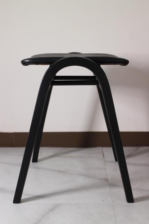 美品 秋田木工 スタッキング スツール チェア 椅子 曲木 マッドブラック