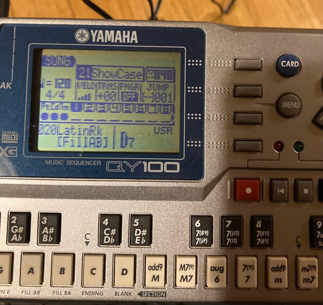 ヤマハYamaha QY100 音楽シーケンサー