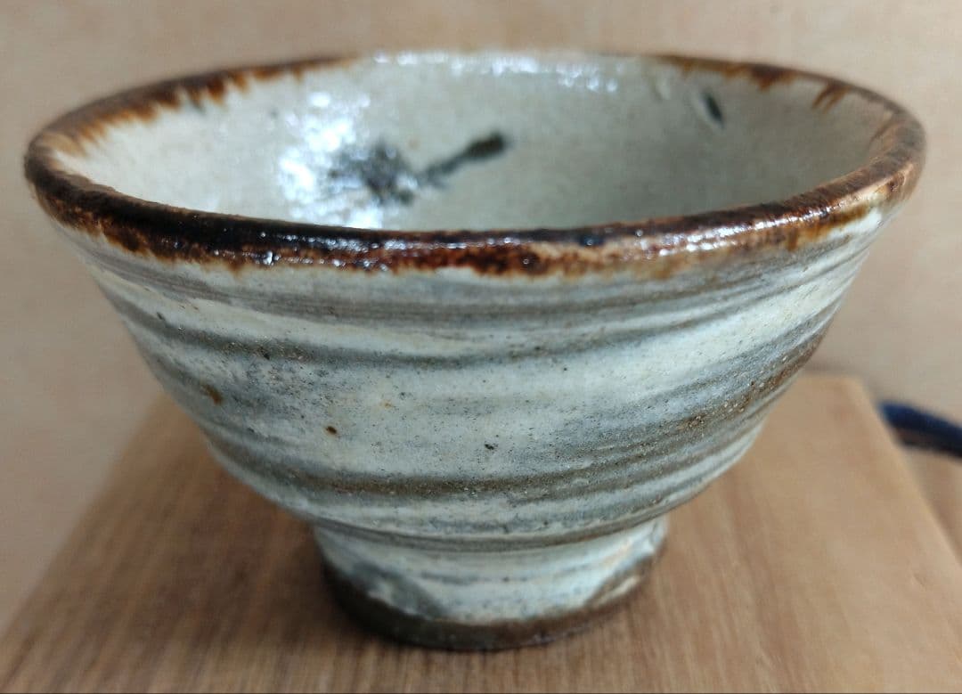 【本物保証】金城次郎 ぐい呑 共箱 人間国宝 壺屋焼 魚文ぐい呑 やちむん