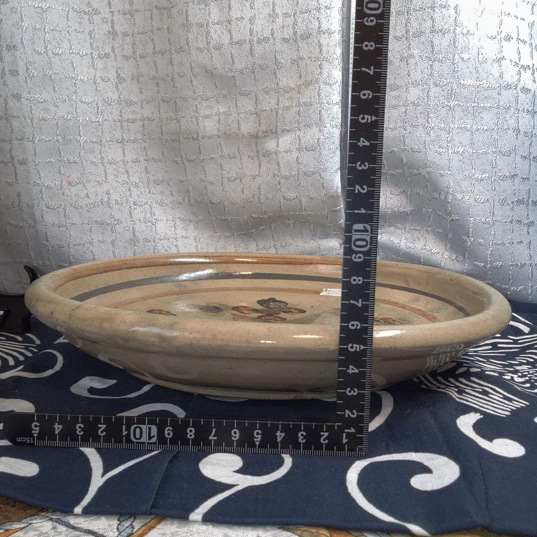 骨董３ 花模様の陶器の皿