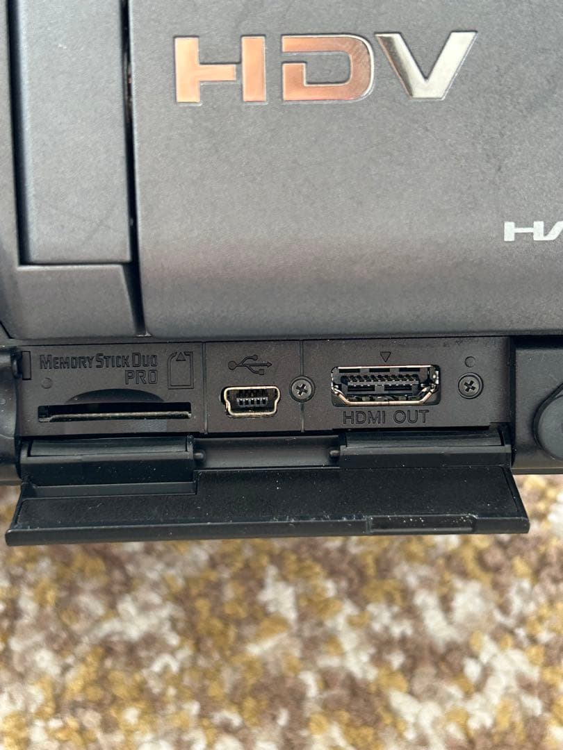 SONY HDR-FX7 プロ向けフルハイビジョンビデオ　２台セット