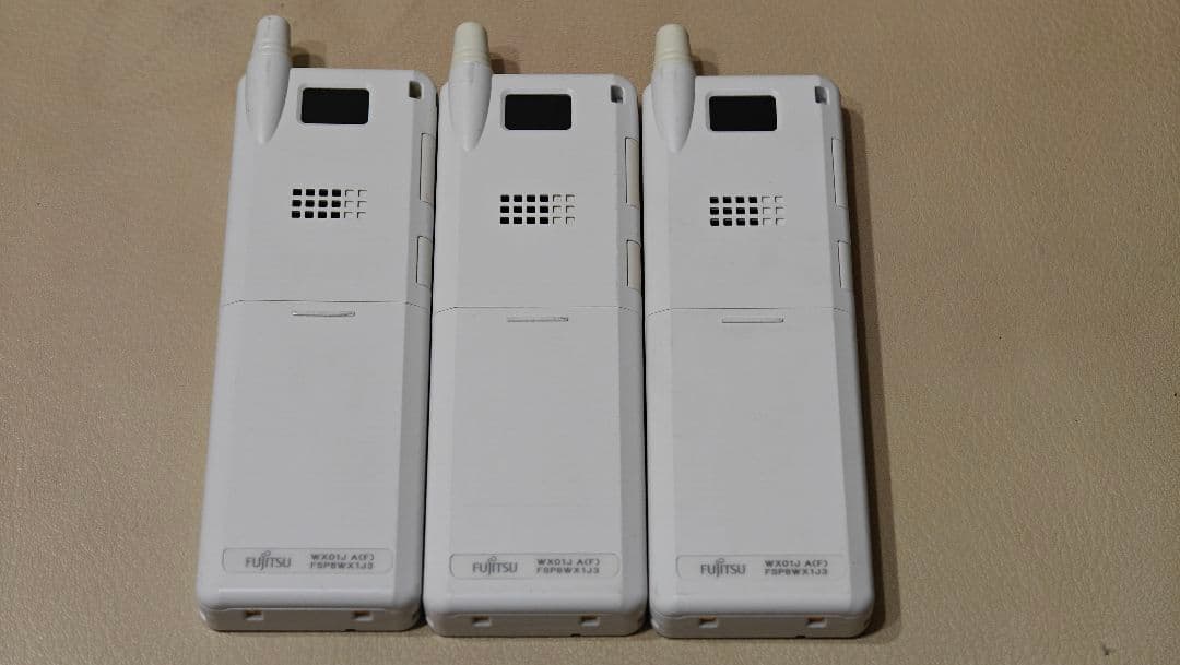 ☆中古品☆Fujitsu PHS本体 ホワイト 3台セット - メルカリ